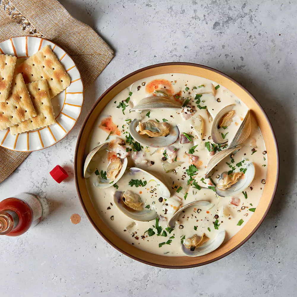 Light New England Clam & Bacon Broth