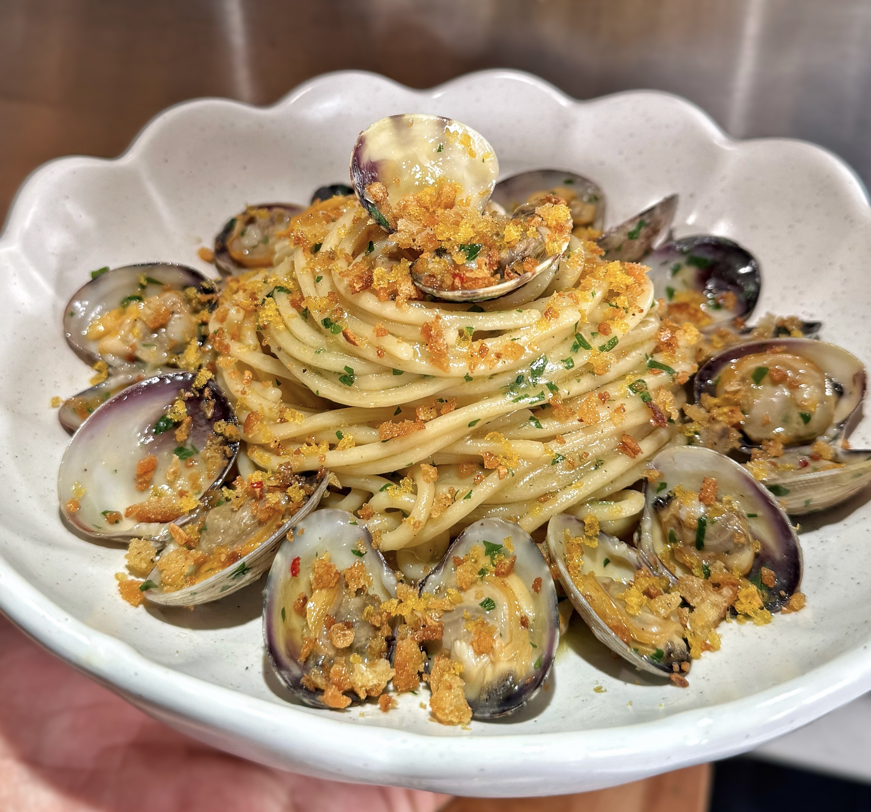 Spaghetti alle Vongole con Basilico